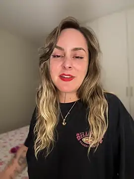 Snapshot of misslulipop chatting on 03-22-25, 05:17 misslulipop online show from 03-22-25, 05:17