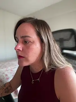 Snapshot of misslulipop chatting on 03-20-25, 10:29 misslulipop online show from 03-20-25, 10:29