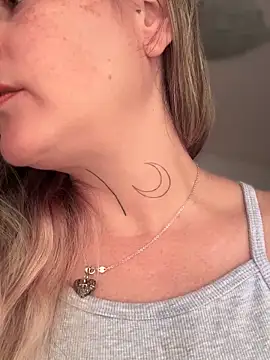 Snapshot of misslulipop chatting on 01-29-25, 07:00 misslulipop online show from 01-29-25, 07:00