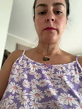 Snapshot of misslulipop chatting on 02-07-26, 01:52 misslulipop online show from 02-07-26, 01:52