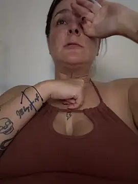 Snapshot of misslulipop chatting on 02-23-25, 01:02 misslulipop online show from 02-23-25, 01:02