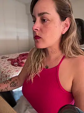 Snapshot of misslulipop chatting on 03-11-25, 08:20 misslulipop online show from 03-11-25, 08:20