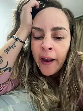 Snapshot of misslulipop chatting on 02-28-25, 05:26 misslulipop online show from 02-28-25, 05:26