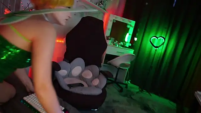 MrsTenderBeast online show from 01-12-26, 02:13