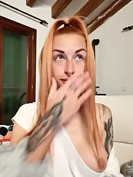 Snapshot of kylie_blck chatting on 03-14-25, 05:05 kylie blck online show from 03-14-25, 05:05