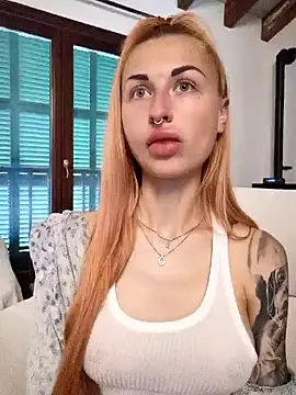 Snapshot of kylie_blck chatting on 03-21-25, 11:33 kylie blck online show from 03-21-25, 11:33