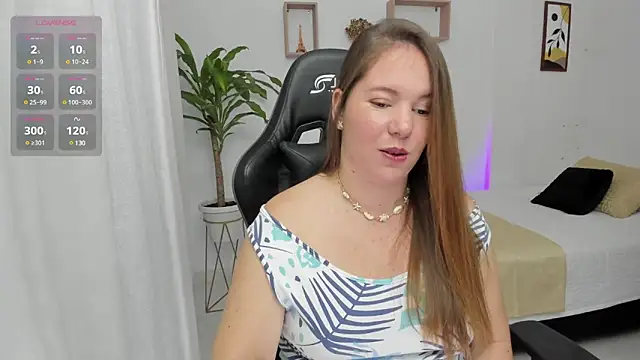 Snapshot of tamy_shine87 chatting on 12-20-24, 02:41 tamy shine87 online show from 12-20-24, 02:41
