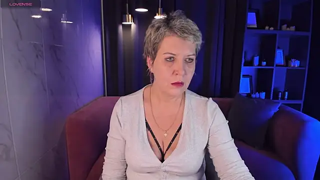 Snapshot of KathySunn chatting on 02-10-25, 01:44 KathySunn online show from 02-10-25, 01:44