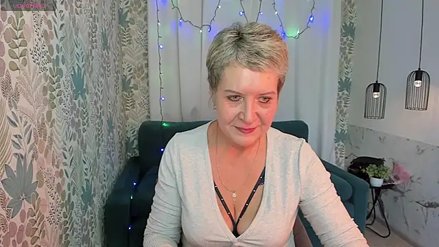 Snapshot of KathySunn chatting on 01-11-25, 01:11 KathySunn online show from 01-11-25, 01:11