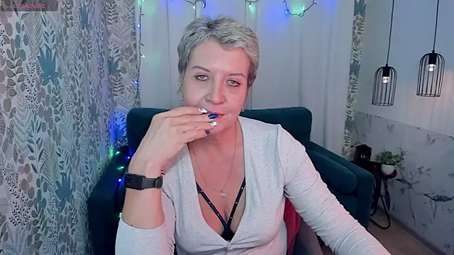 Snapshot of KathySunn chatting on 01-03-25, 04:37 KathySunn online show from 01-03-25, 04:37
