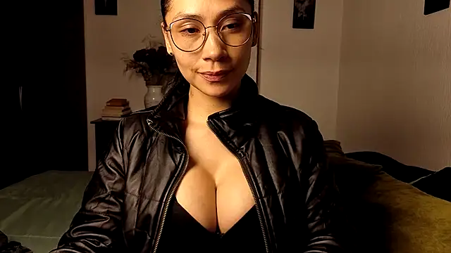 Angela isabella online show from 01-11-26, 01:01