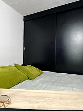 Angela isabella online show from 10-30-25, 01:09