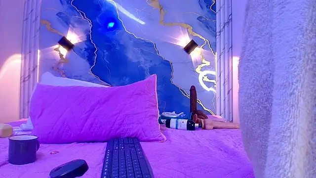 lorrayne  online show from 11-28-25, 12:38