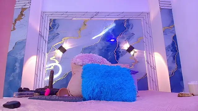 lorrayne  online show from 11-11-25, 12:11