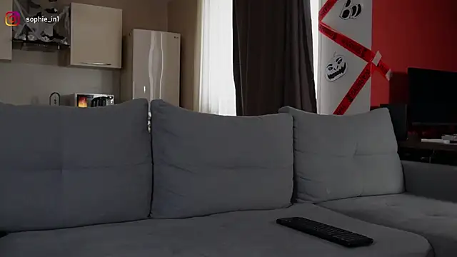  in yan online show from 11-04-25, 05:00