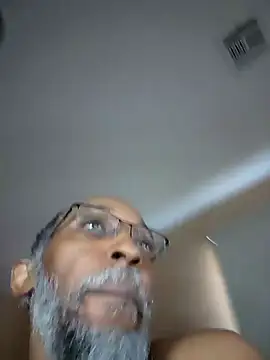 Snapshot of Lonelynudist59 chatting on 12-13-24, 07:32 Lonelynudist59 online show from 12-13-24, 07:32