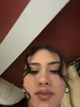 Snapshot of Ambar_pe_ chatting on 11-02-25, 02:16 Ambar pe online show from 11-02-25, 02:16