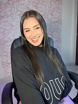 Snapshot of Ambar_pe_ chatting on 12-05-25, 02:43 Ambar pe online show from 12-05-25, 02:43