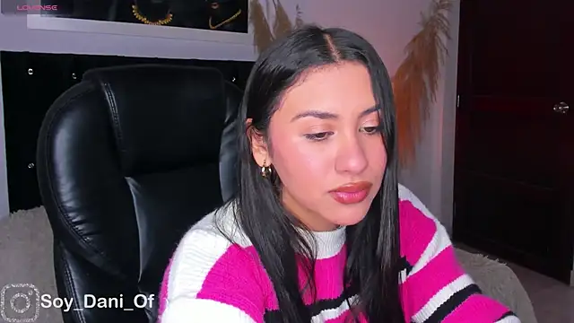 Snapshot of Ambar_pe_ chatting on 03-01-25, 02:15 Ambar pe online show from 03-01-25, 02:15