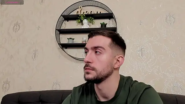 Snapshot of Dylan_Best chatting on 02-15-26, 02:12 Dylan Best online show from 02-15-26, 02:12