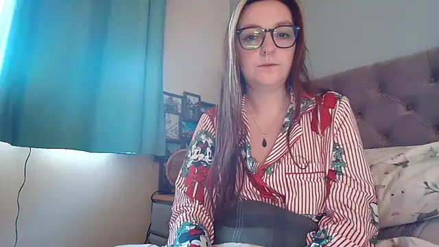 short sweetpea online show from 11-30-25, 09:43