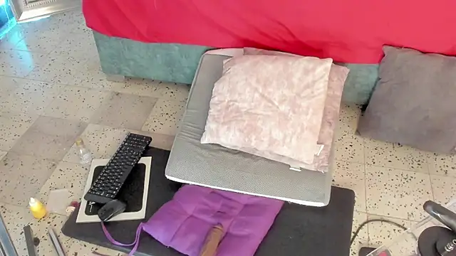 IsiisLovei online show from 04-08-26, 02:40