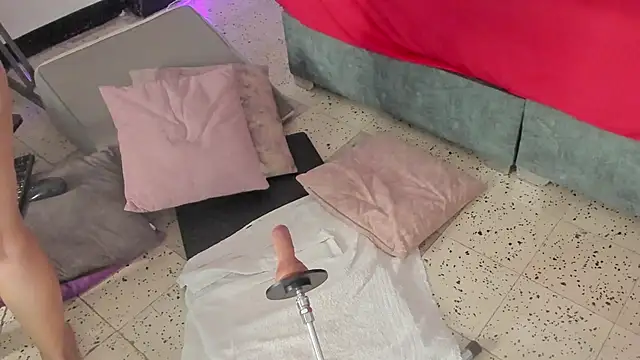 IsiisLovei online show from 03-21-26, 03:16