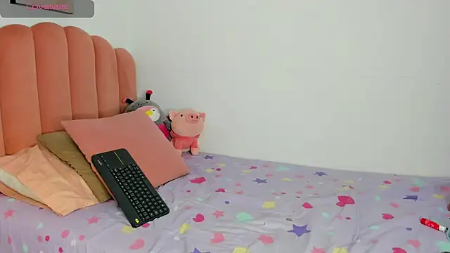 Snapshot of julieth_sanz chatting on 03-03-25, 02:39 julieth sanz online show from 03-03-25, 02:39