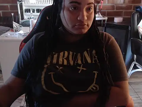 Hilarybunnyy online show from 10-25-25, 05:13