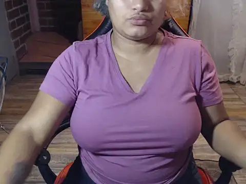 Hilarybunnyy online show from 03-31-26, 01:07