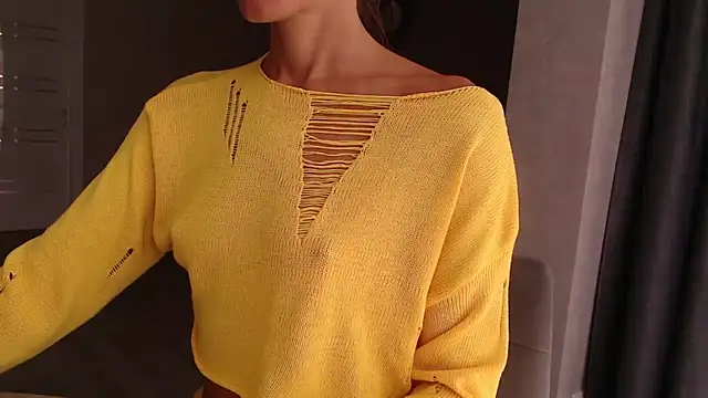 Snapshot of Varonica_Caprii chatting on 10-06-25, 08:59 Varonica Caprii online show from 10-06-25, 08:59