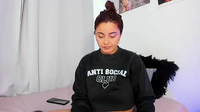 Sarah Jhonson online show from 02-05-26, 09:32