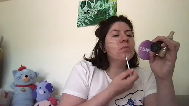 Snapshot of HYPHYtype chatting on 07-02-26, 11:11 HYPHYtype online show from 07-02-26, 11:11