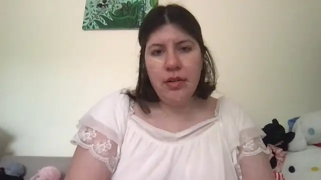 Snapshot of HYPHYtype chatting on 06-26-26, 10:37 HYPHYtype online show from 06-26-26, 10:37