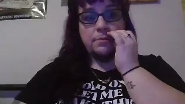 Snapshot of GothyBaby chatting on 11-23-25, 11:48 GothyBaby online show from 11-23-25, 11:48