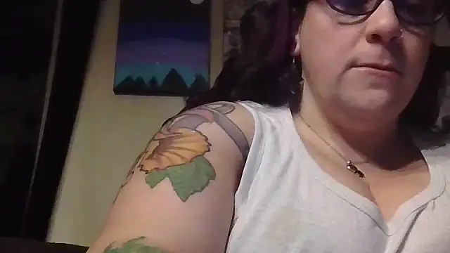 Snapshot of GothyBaby chatting on 12-01-25, 06:20 GothyBaby online show from 12-01-25, 06:20