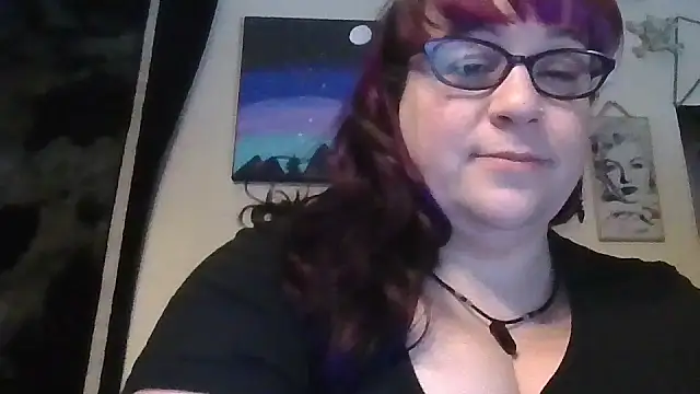 Snapshot of GothyBaby chatting on 12-02-25, 06:42 GothyBaby online show from 12-02-25, 06:42