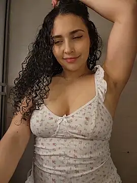 Lucy Marin online show from 10-15-25, 02:36