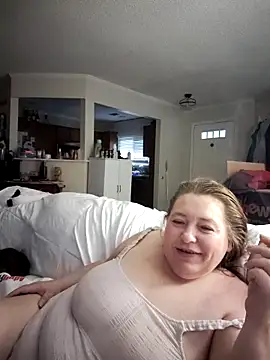 Snapshot of atlwebbie75 chatting on 10-22-25, 12:04 atlwebbie75 online show from 10-22-25, 12:04