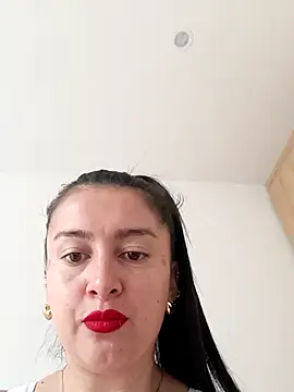 Cherry 1992 online show from 05-19-26, 03:30