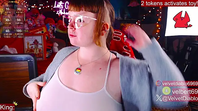 VelvetDiablo online show from 11-18-25, 12:15