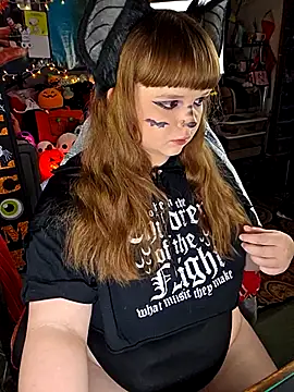 VelvetDiablo online show from 10-23-25, 12:20