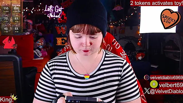 VelvetDiablo online show from 09-29-25, 11:54