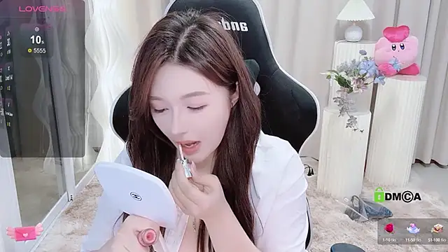 Snapshot of Happy_Kitty chatting on 01-17-25, 02:50 Happy Kitty online show from 01-17-25, 02:50