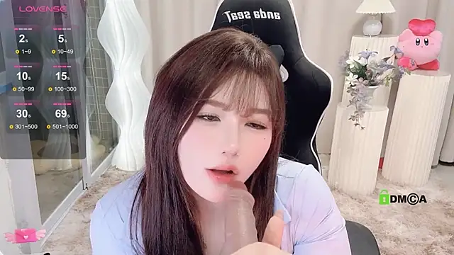Snapshot of Happy_Kitty chatting on 01-31-25, 03:55 Happy Kitty online show from 01-31-25, 03:55