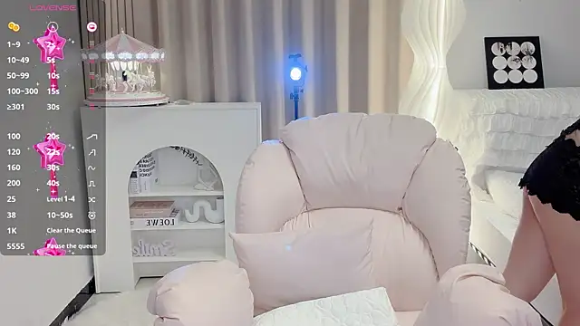 Happy Kitty online show from 06-24-26, 04:05