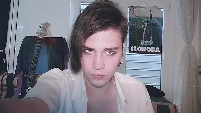 Snapshot of sademobeer chatting on 09-24-25, 08:32 sademobeer online show from 09-24-25, 08:32