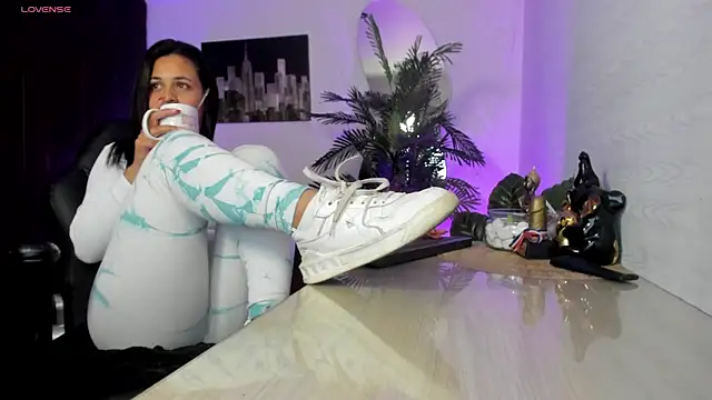 Amaia Bushida online show from 11-11-25, 02:28