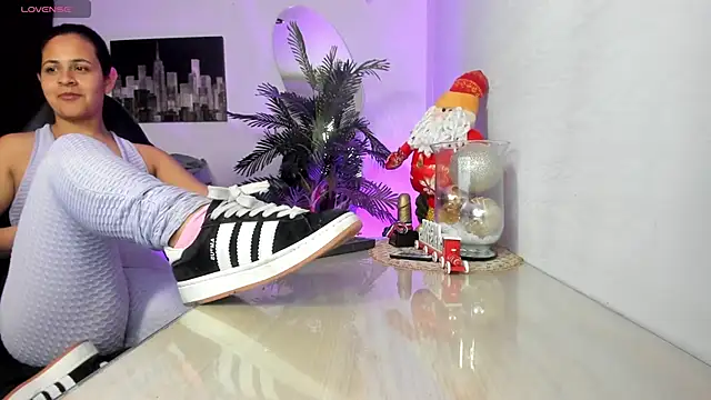 Amaia Bushida online show from 11-30-25, 02:34