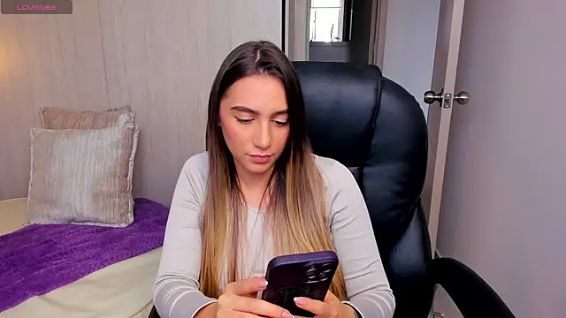 StacyConner online show from 11-13-25, 08:24